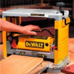 Cepillo canteador portátil DEWALT 12 1/2″ 2000 watts, modelo DW734